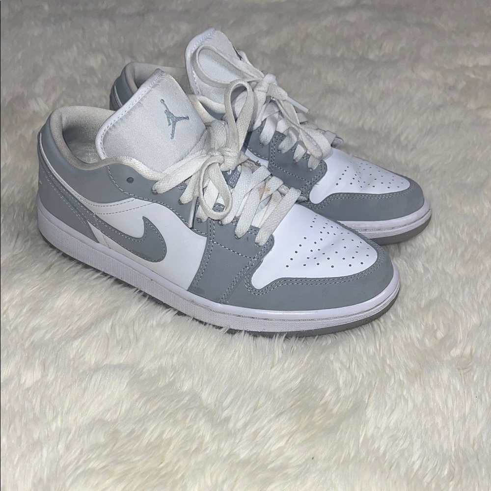 Jordan Women's Sneakers in White and Gray